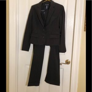 Suit Banana Republic  Size 4